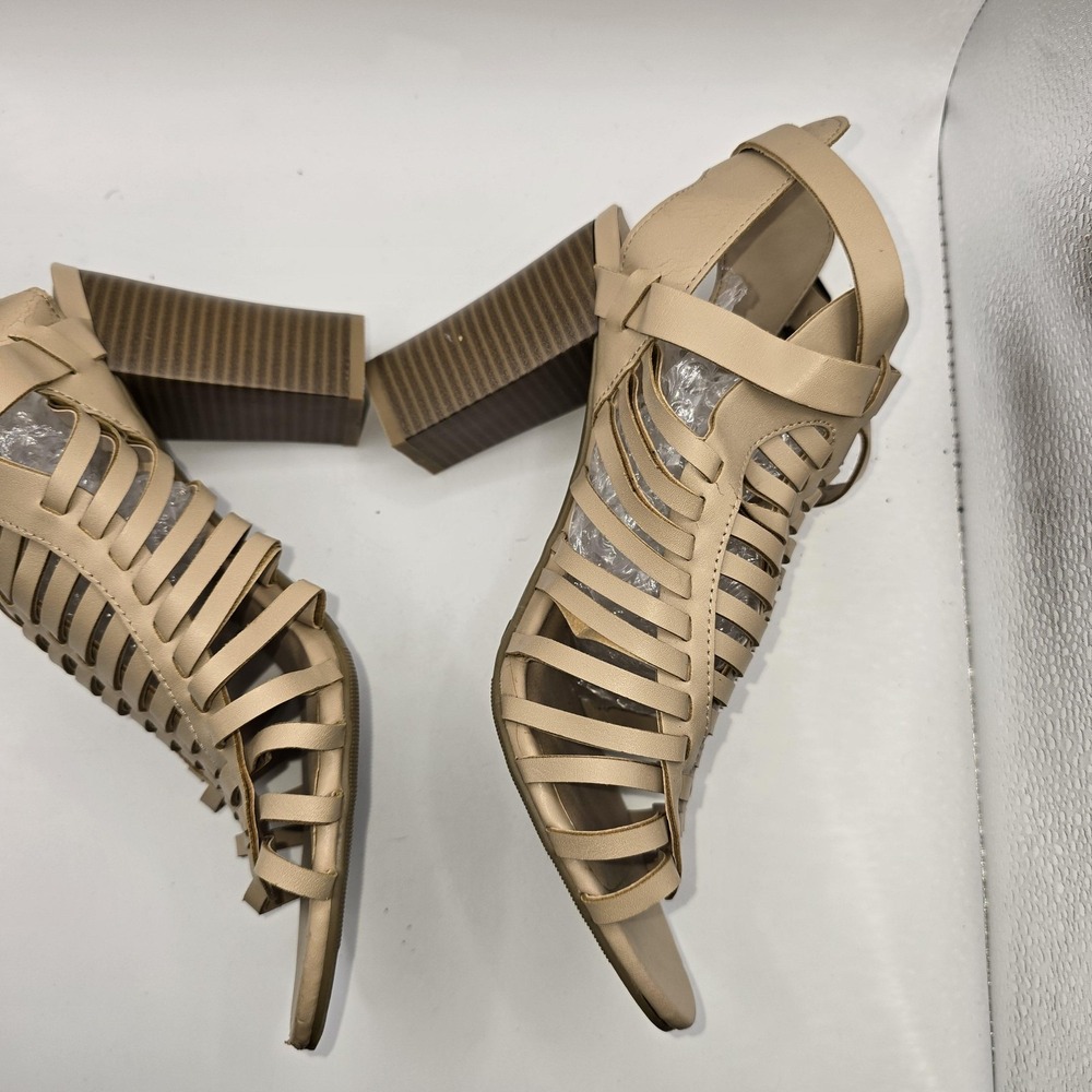A New Day Sandals Womens Size 8 W Beige Strappy Gladiator Block Heel Shoes - Picture 7 of 8